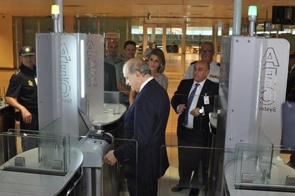 Израильские паспортные киоски в аэропорту Бен-Гуриона могут быть уязвимы